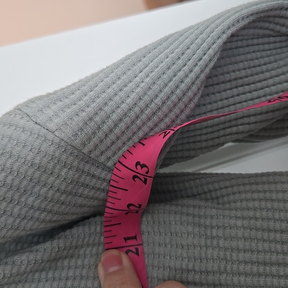 Solika Crop Top - Picture 4 of 4